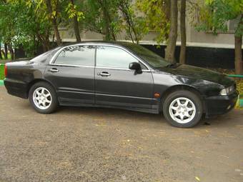 1995 Mitsubishi Diamante Photos