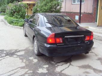 1995 Mitsubishi Diamante Photos