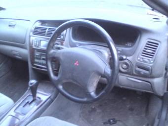 1996 Mitsubishi Diamante Photos