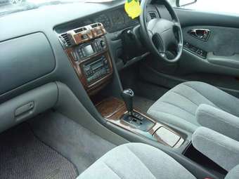 1998 Mitsubishi Diamante Photos
