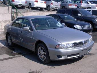 1999 Mitsubishi Diamante Photos