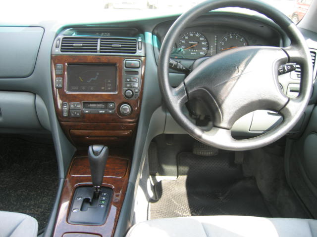 2000 Mitsubishi Diamante Pictures