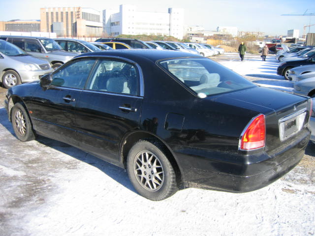 2000 Mitsubishi Diamante Photos