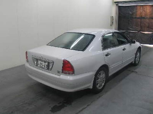 2000 Mitsubishi Diamante Pictures