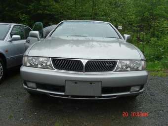 2000 Mitsubishi Diamante Photos