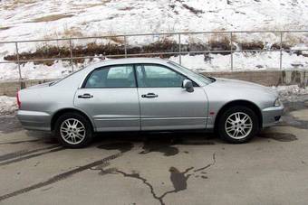 2000 Mitsubishi Diamante Photos