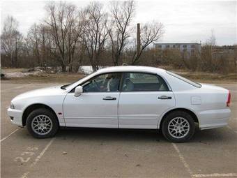 2000 Mitsubishi Diamante Photos