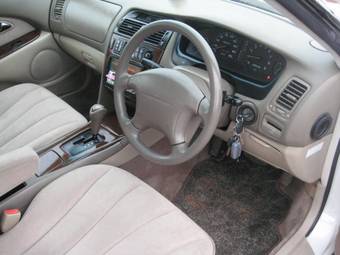 2000 Mitsubishi Diamante Photos