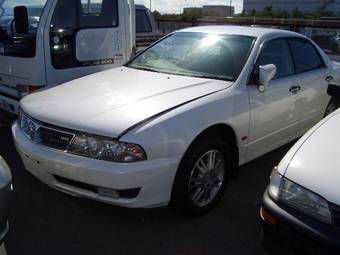 2000 Mitsubishi Diamante Photos