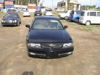 2000 Mitsubishi Diamante Photos