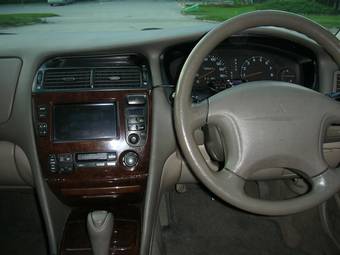 2000 Mitsubishi Diamante Photos