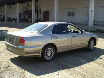 2000 Mitsubishi Diamante Photos