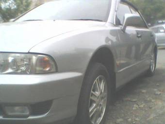2001 Mitsubishi Diamante Photos