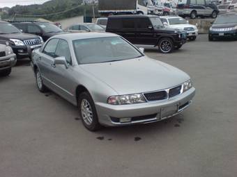 2001 Mitsubishi Diamante Photos