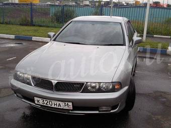 2001 Mitsubishi Diamante Photos