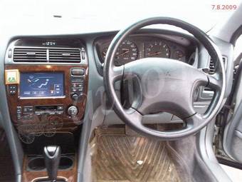2001 Mitsubishi Diamante Photos