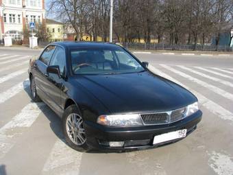 2001 Mitsubishi Diamante Photos
