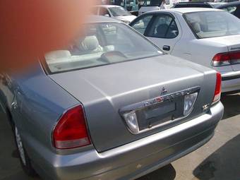 2001 Mitsubishi Diamante Photos
