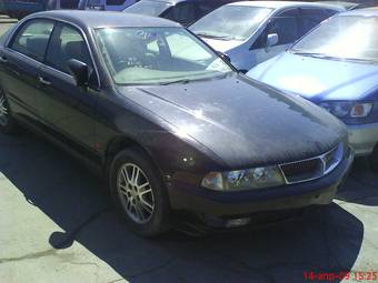 2002 Mitsubishi Diamante Photos