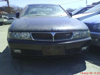 2002 Mitsubishi Diamante Photos