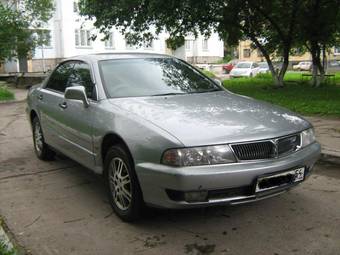 2002 Mitsubishi Diamante Photos
