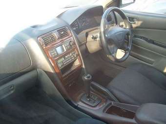 2004 Mitsubishi Diamante Images