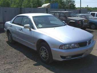 2005 Mitsubishi Diamante Photos