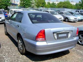 2005 Mitsubishi Diamante Pictures