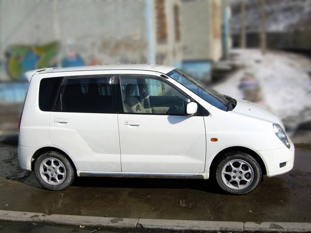 1999 Mitsubishi Dingo