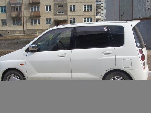 1999 Mitsubishi Dingo
