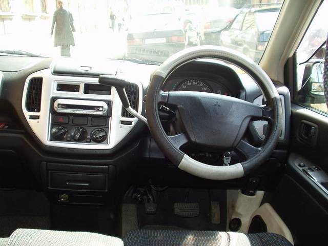 1999 Mitsubishi Dingo