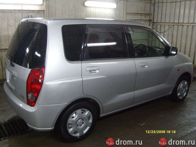 1999 Mitsubishi Dingo