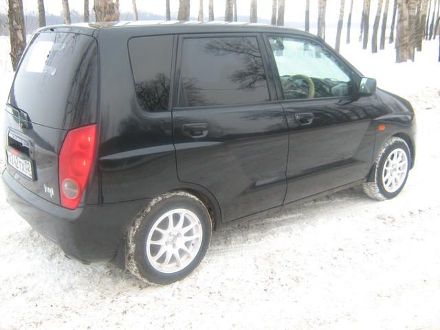 1999 Mitsubishi Dingo