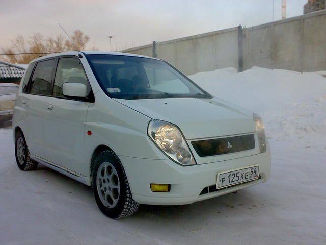 1999 Mitsubishi Dingo