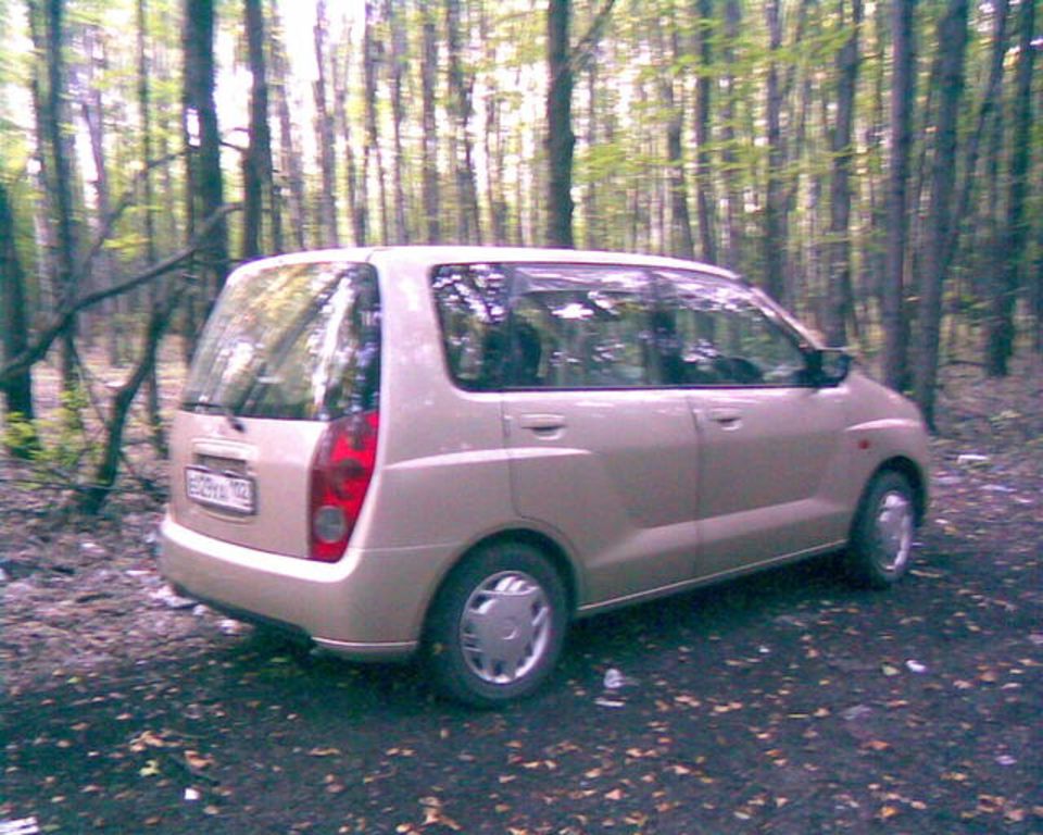 1999 Mitsubishi Dingo