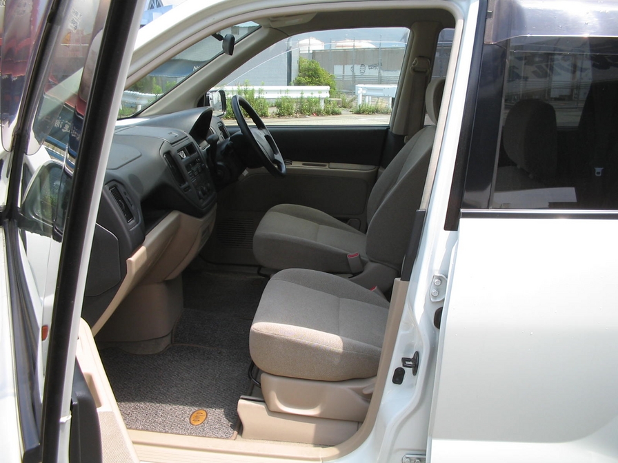1999 Mitsubishi Dingo For Sale