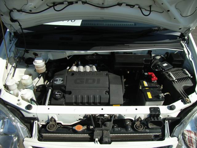 1999 Mitsubishi Dingo Photos