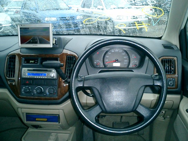 1999 Mitsubishi Dingo Pictures