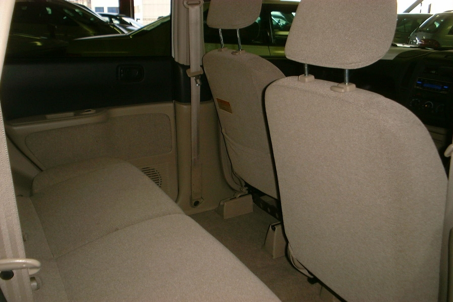 1999 Mitsubishi Dingo Pictures