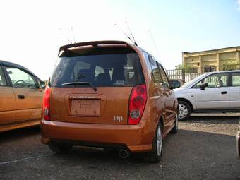 1999 Mitsubishi Dingo Photos
