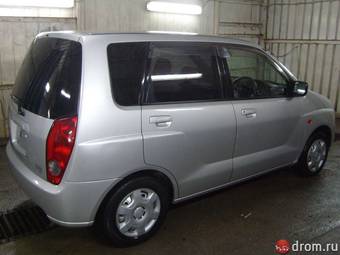 1999 Mitsubishi Dingo Pictures