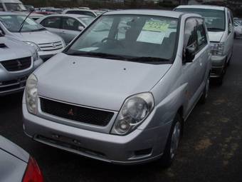 1999 Mitsubishi Dingo Pictures