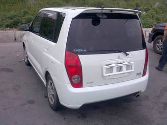 1999 Mitsubishi Dingo Pictures