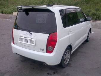 1999 Mitsubishi Dingo Photos