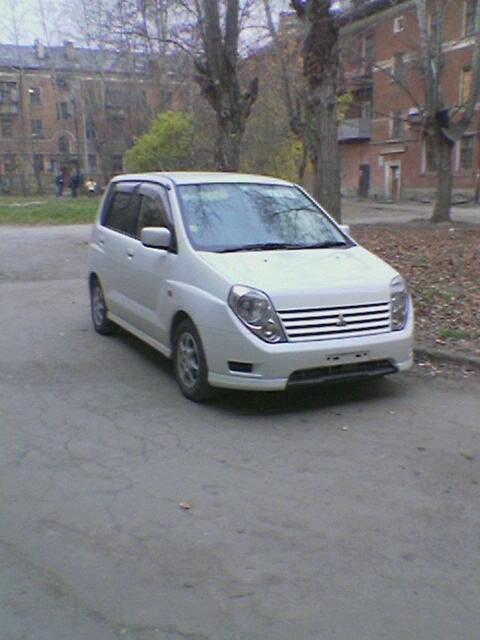 2000 Mitsubishi Dingo