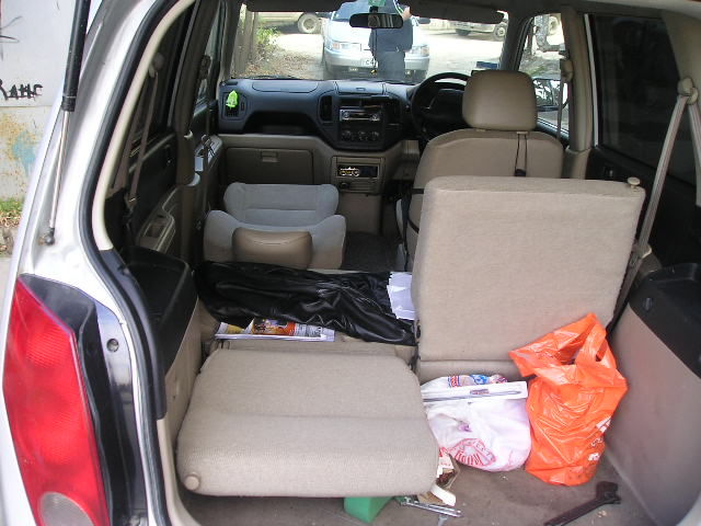 2000 Mitsubishi Dingo