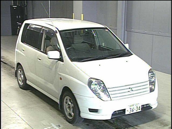 2000 Mitsubishi Dingo