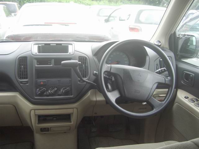 2000 Mitsubishi Dingo Wallpapers
