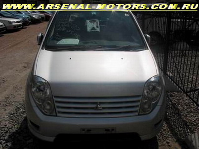 2000 Mitsubishi Dingo Images
