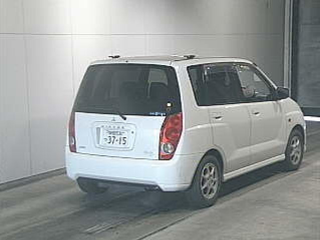 2000 Mitsubishi Dingo Photos